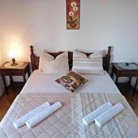 Appartement Radic - Affordable By The *