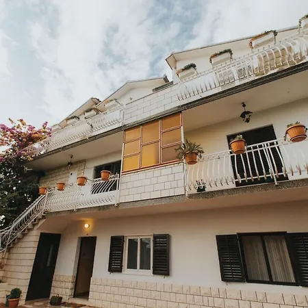 Vila Radic Apartment Trogir