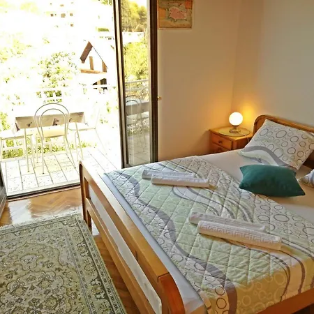 Radic - Affordable By The Apartment Trogir