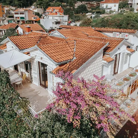 Vila Radic *