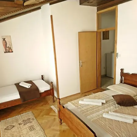 Radic - Affordable By The Apartment Trogir