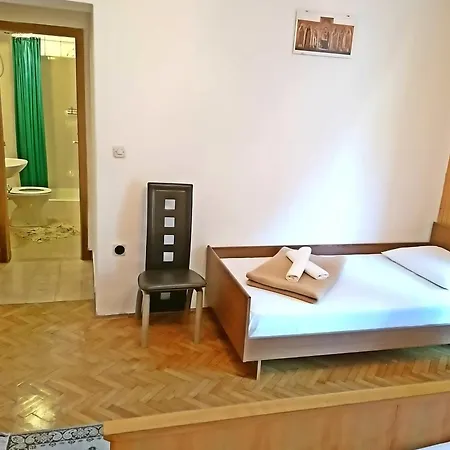 Apartment Radic - Affordable By The Trogir