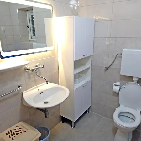 Apartment Radic - Affordable By The Trogir