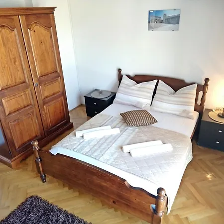 Apartment Radic - Affordable By The Trogir